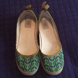 Ugg Green and Navy Flats